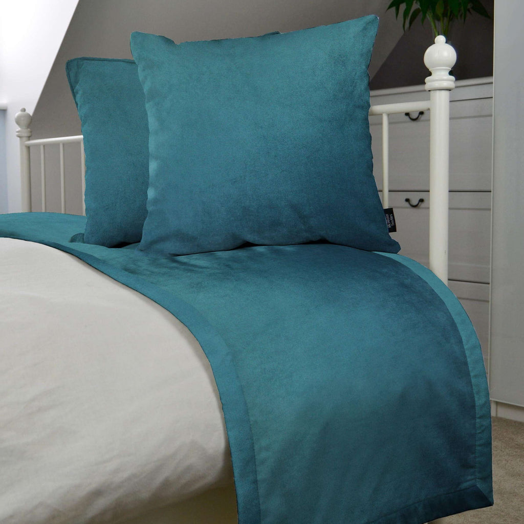 McAlister Textiles Matt Blue Teal Velvet Bedding Set Bedding Set Runner (50x240cm) + 2x Cushion Covers 